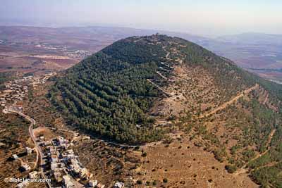 Mount-Tabor-aerial-from-northwest,-tbs121210011-biblelieux
